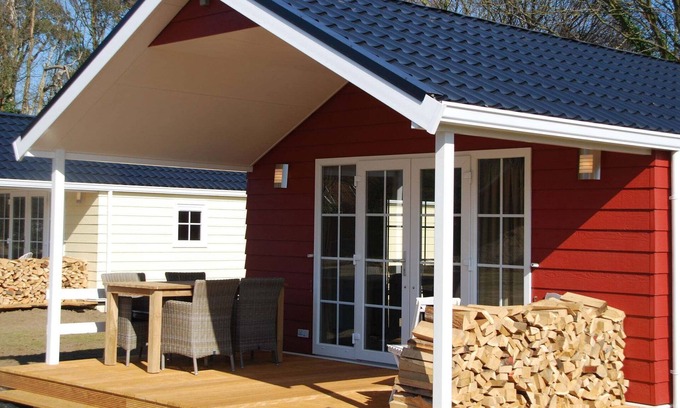 Winterswijk - Brinkheurne House | Cozy lodge with dishwasher in a holiday park in the Achterhoek