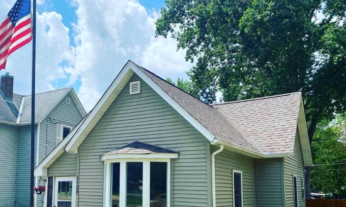 Hudson House | Cozy Lodge Theme Home in Beautiful Hudson, WI