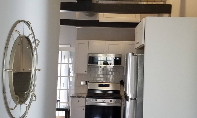 Biddeford House | Cozy Loft for 4, 2 min to beaches, UNE, town, dining, outlets, fishing, hiking.