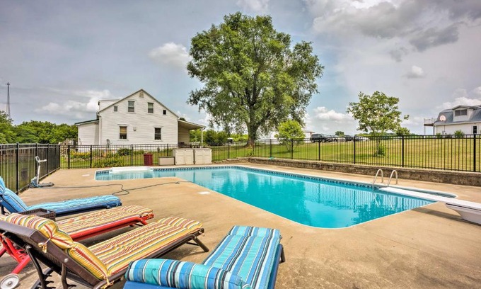 Berger Apartment | Cozy Missouri Retreat with Pool, Pond and Fire Pit!