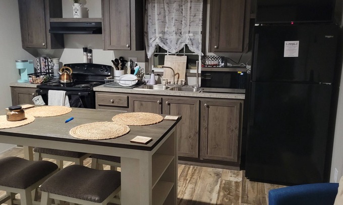 Lynchburg House | Cozy mobile home in Rustburg with AC, WiFi 2 minutes Liberty University