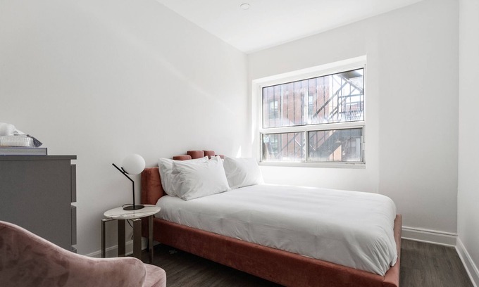 Outremont House | Cozy\Modern 2 bedrooms heart of Mile End