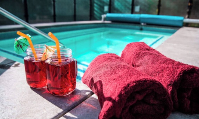 Dead Man's Flats Apartment | Cozy Mountain Hideaway, King Bed, hot tub, free parking, Wi-Fi, up to 4 people!