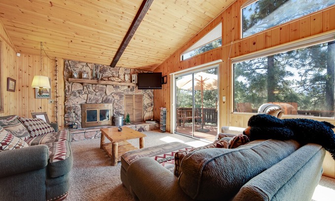 Whispering Forest Cabin | Cozy mountain cabin w/wood fireplace & full kitchen -near skiing