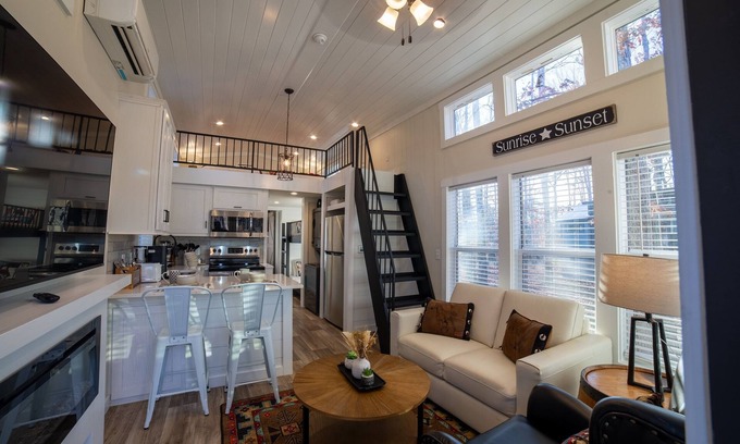 Tracy City Cabin | Cozy Oaks at The Retreat at Deer Lick Falls II