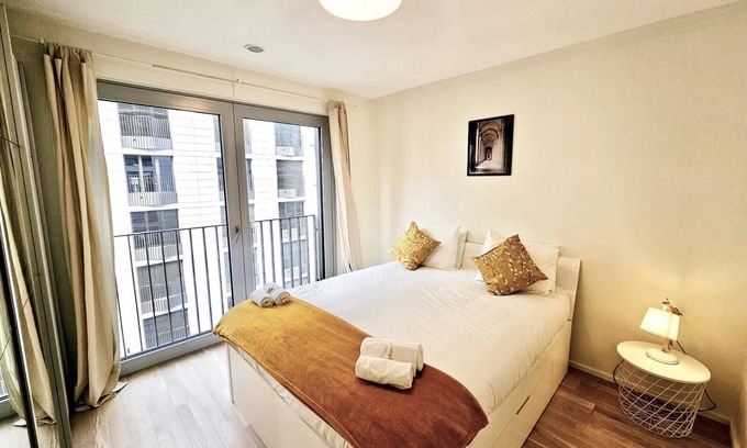 Gasperich Apartment | Cozy one bedroom with convenient parking