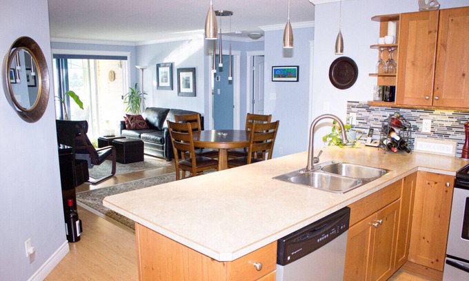 Okanagan-Similkameen Apartment | Cozy Penticton Penthouse