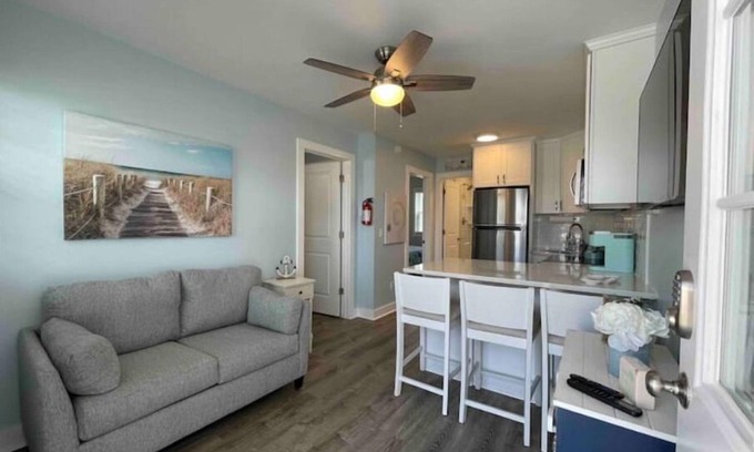 Seaside Heights Condo | Cozy Poolside Hideaway 2 Blocks to Beach - 4 Beach Badges + Linens & Towels
