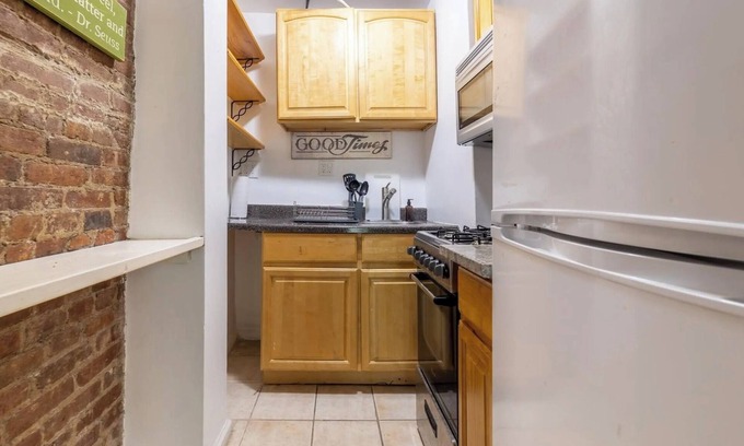 Clinton Hill Apartment | Cozy private furnished 1-bedroom in Fort Greene