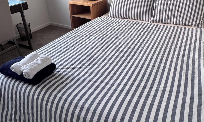 Coombs House | Cozy room in a townhome in Coombs