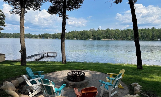 Nisswa Cabin | Cozy rustic cabin with WIFI, near Nisswa and on the Gull Lake Chain!