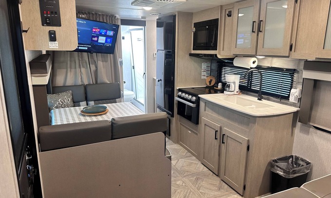 Magnolia RV Rental | Cozy RV Stay · 21ft Trailer with Wi-Fi & Comfort