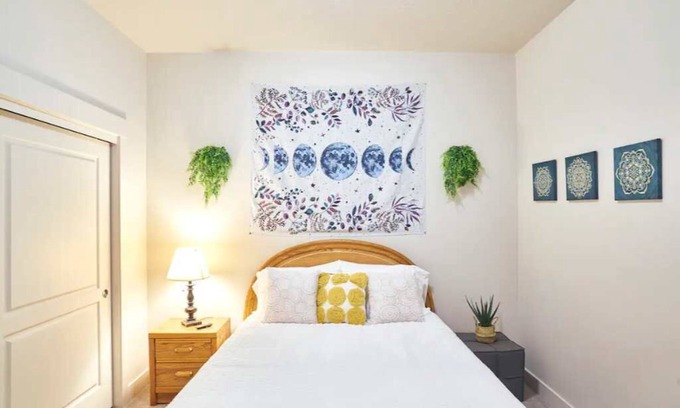 Salt Lake City Apartment | Cozy*Secure*Easy Ski Access*Hot Tub*Gated Parking