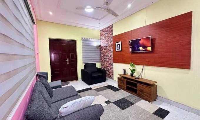 North Legon Apartment | Cozy Self-Catering Apartment Veric Apartment A