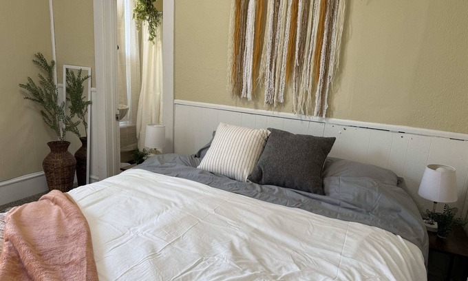 Roosevelt Apartment | Cozy Stay Near NDSU and Downtown Fargo