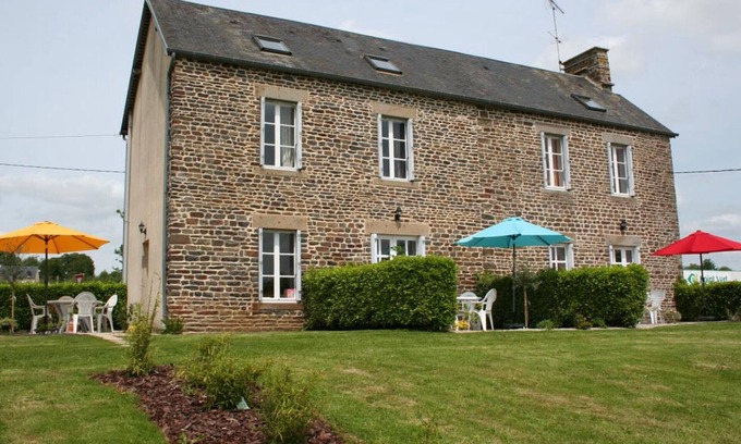 Brecey Cottage | Cozy Stone-Modern House with Pool Access, Terrace & BBQ in Scenic Brécey