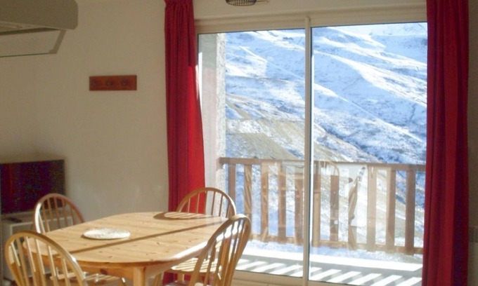 Peyragudes Apartment | Cozy studio 4 ppl, balcony, 400m from slopes, free shuttle, Spa included, Peyragudes