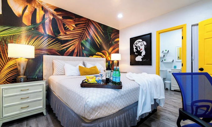 Sunrise Manor Apartment | Cozy Studio In Las Vegas, King Bed Near Freemont Street.