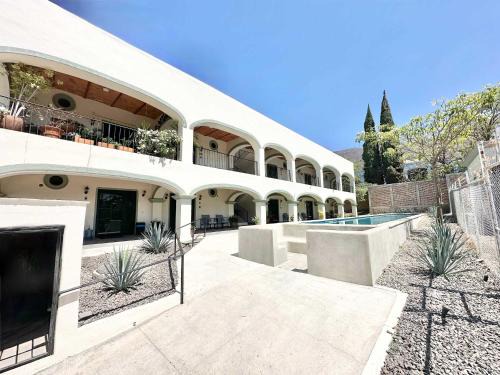 Ajijic Apartment | Cozy Studio & Refreshing Pool