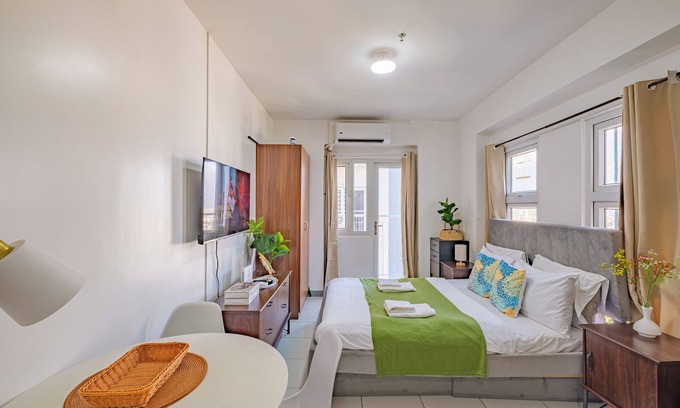 Bagong Pag-asa Apartment | Cozy Studio w/Balcony|Ideal for Business Travelers