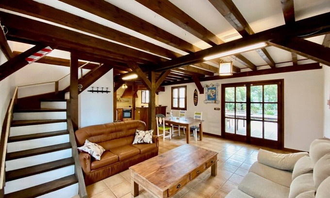 Tarifa House | Cozy surf house with BBQ area, outside Tarifa - 600m to the beach