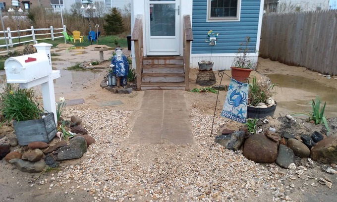 Bowers Beach Cottage | Cozy tiny home with a loft, located at Bowers Beach