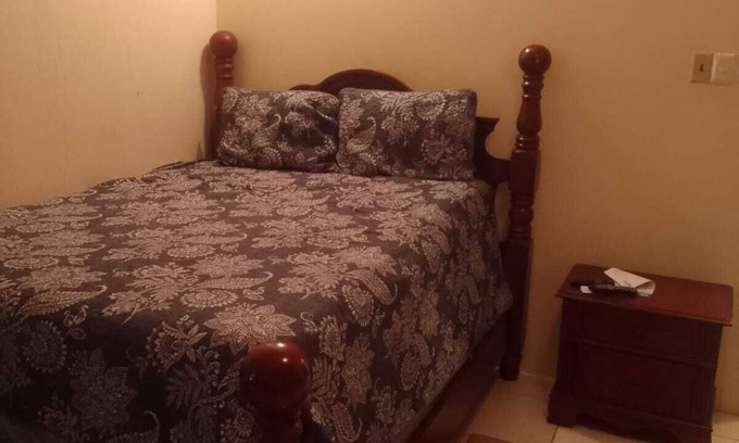 Crown Point Apartment | Cozy Tobago apartment. Close to beaches and local restaurants.