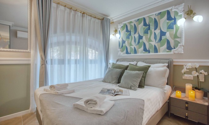 11th Arrondissement Apartment | Cozy Triplex 250m² 6BR Modern w/Aircon Modern-NEW