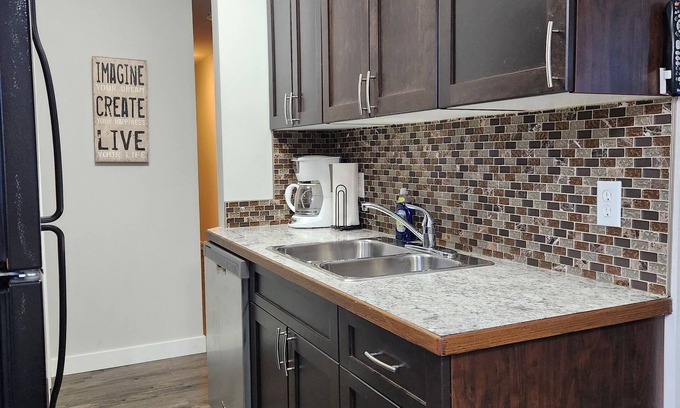 Red Deer Apartment | Cozy Two Bedroom Apartment in Westpark with Energized Parking and Wi-Fi Incl.!