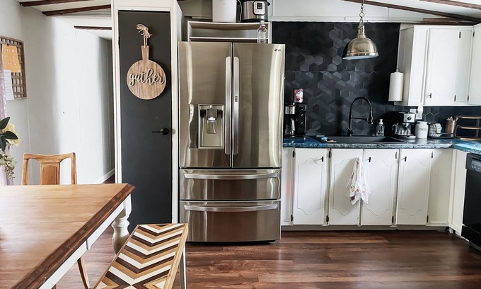 Fort Gibson House | Cozy two bedroom newly renovated with screened in porch -great for families!