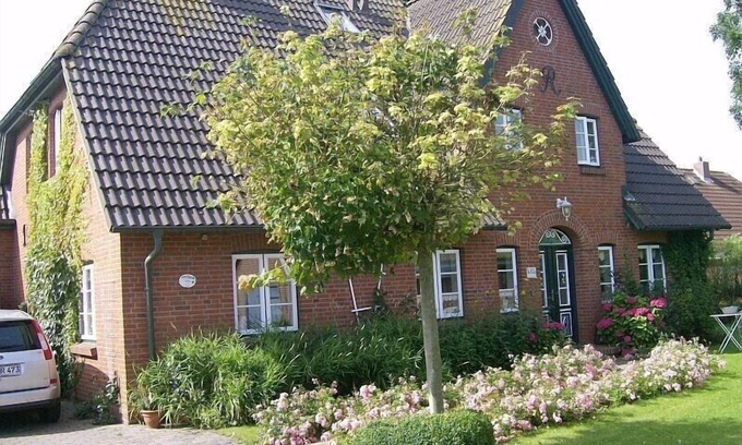 Oldsum Apartment | cozy u. family-friendly apartment in the artists' village of Oldsum