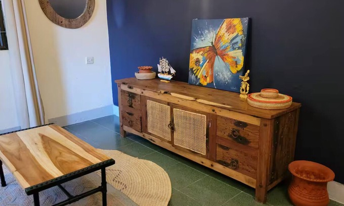 Mikocheni House | Cozy urban escape-easy access