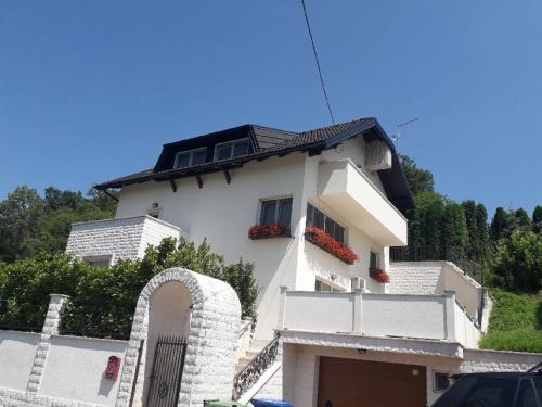 Veliko Trgovisce Villa | Cozy villa near the swimming pools