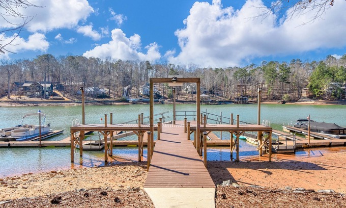 Dadeville Condo | Cozy Water Front Condo on Lake Martin. Boat Slip. Bottom floor walk-out unit.