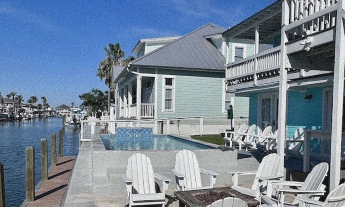 Key Allegro House | Cozy Waterfront Paradise- New Pool, Firepit, massage chair, 100yd to LittleBay