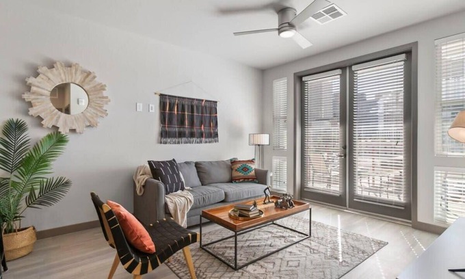 Downtown Phoenix Apartment | CozySuites PHX RORO Gym, Pool, Pets, Parking! #4