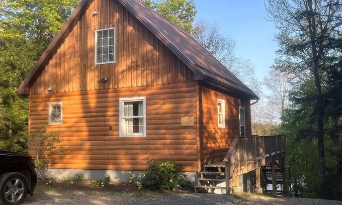 Town of Clifton House | Cranberry Cottage Four Season Rental