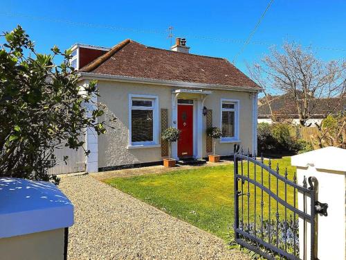 Portrush House | Crayfish Cottage 5 mins to the beach! Autumn and Xmas stays booking now