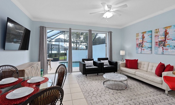 Windsor Hills House | Create Disney Memories! 3-Bed TownHome, just a 7-min drive to Disney, Book Today