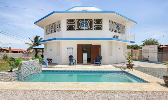 El Combate House | Create unforgettable memories at our unique hexagonal villa with private pool.