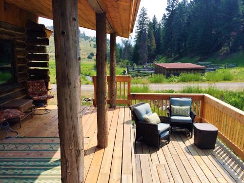 Gardiner House | Creek Cabin