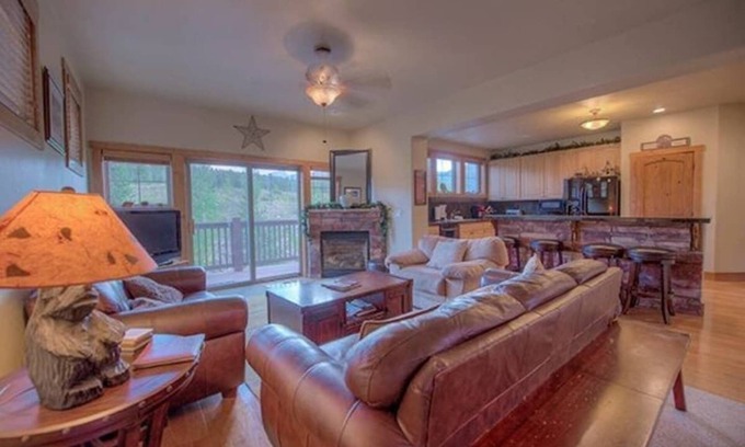 Vista Point House | Creekside Breckenridge Gem: Hot Tub and Fire Pit