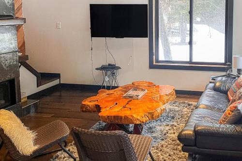 Cle Elum House | Creekside Cabin