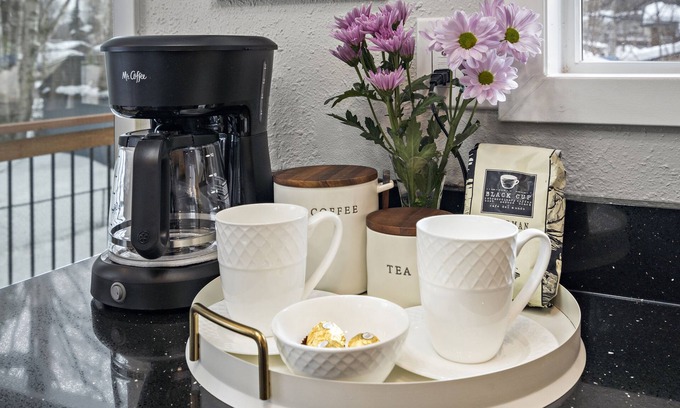 Taku - Campbell House | Creekside Retreat