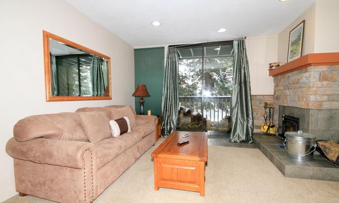 Mammoth Lakes House | Crestview #63