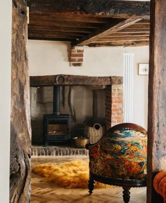 Canterbury House | Crippens, Beams, Sumptuous, Historic, Very Central, Parking & EV