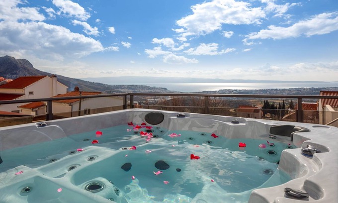 Mravince Villa | Croatian Coastal Getaway With Pool And Jacuzzi