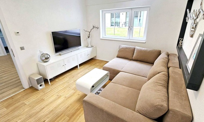 Hoetting House | CROGO The Paula, CROGO The Paula: Charmantes Ferienhaus in Innsbruck mit Kingsize-Bett, moderner Küc