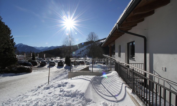 Schildlehen Apartment | Cross-country skiing and skiing directly from the house.