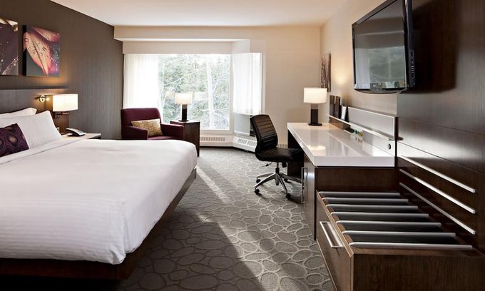 Kananaskis Resort | Crosswaters Resort At Kananaskis